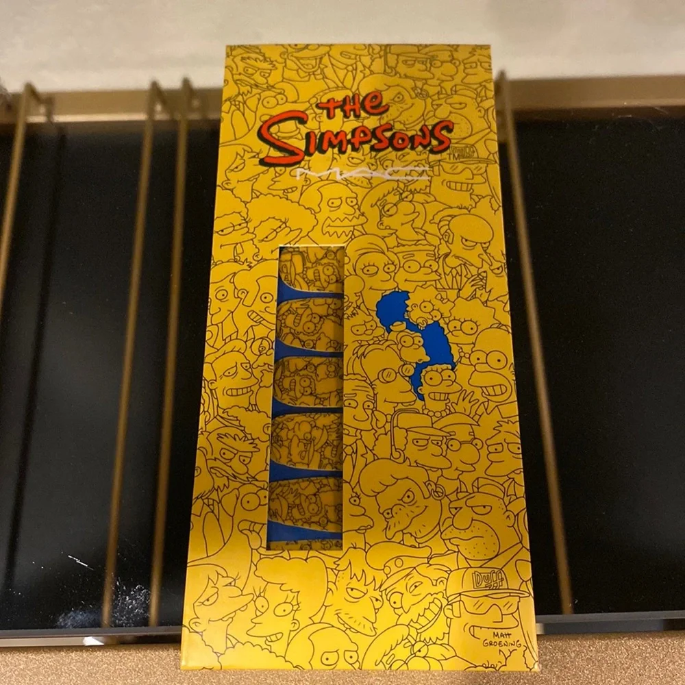 Mac cosmetics x The Simpsons nail stickers - Picture 2 of 3